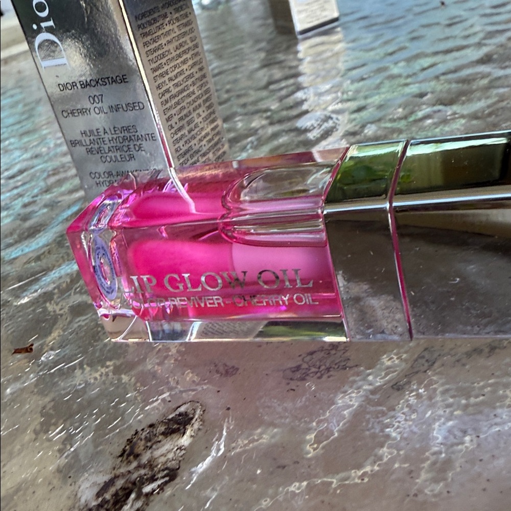 Dior Addict Lip Glow Oil - Red Raspberry - Picture 3 of 5